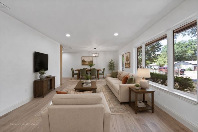 6224 Latta Street, Dallas, TX 75227
