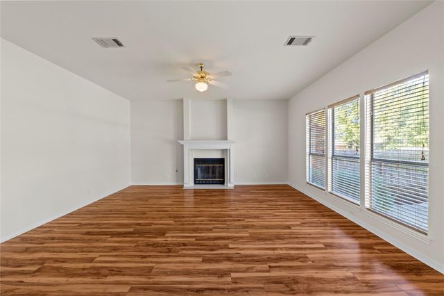 1124 Oaklands DR, Round Rock, TX 78681