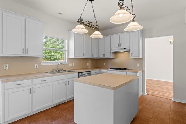 1124 Oaklands DR, Round Rock, TX 78681