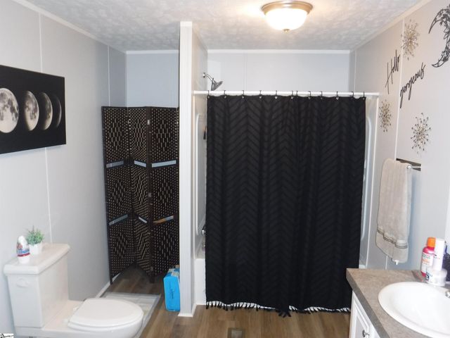 175 Madison Avenue, Wellford, SC 29385