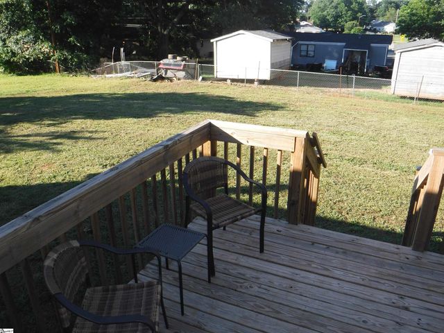 175 Madison Avenue, Wellford, SC 29385
