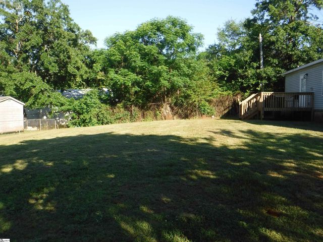 175 Madison Avenue, Wellford, SC 29385
