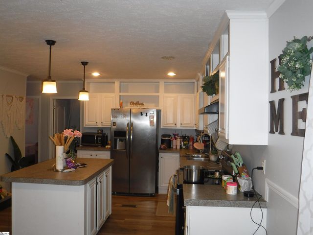 175 Madison Avenue, Wellford, SC 29385