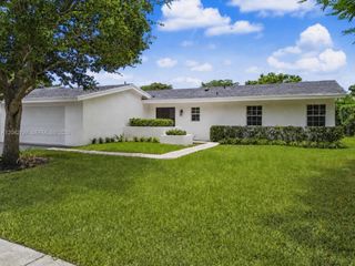 10262 SW 127th Place, Miami, FL 33186