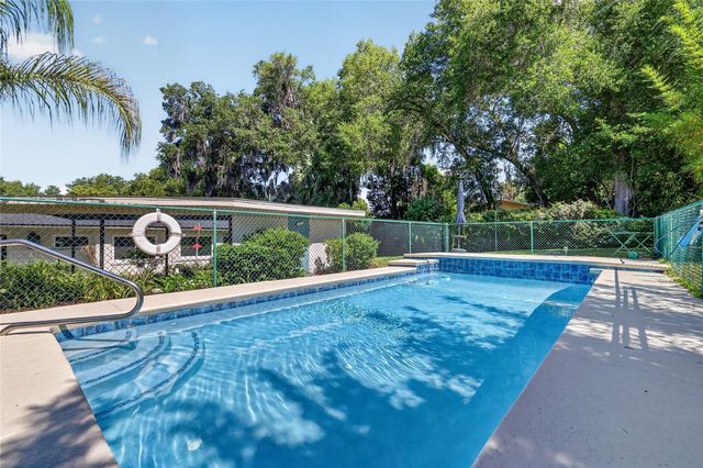 1012 N BAKER STREET, Mount Dora, FL 32757