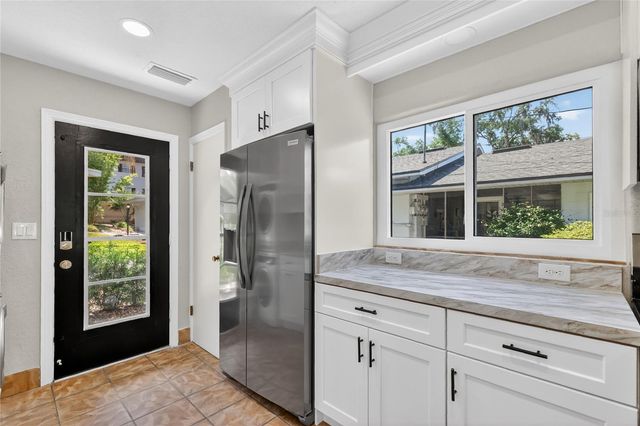 1012 N BAKER STREET, Mount Dora, FL 32757