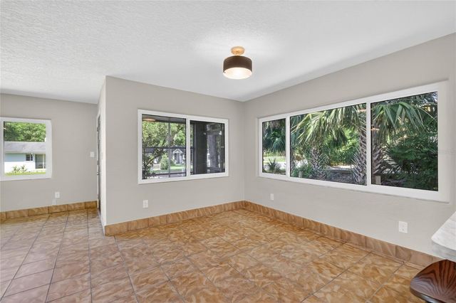 1012 N BAKER STREET, Mount Dora, FL 32757