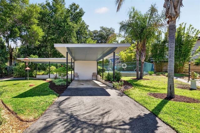 1012 N BAKER STREET, Mount Dora, FL 32757