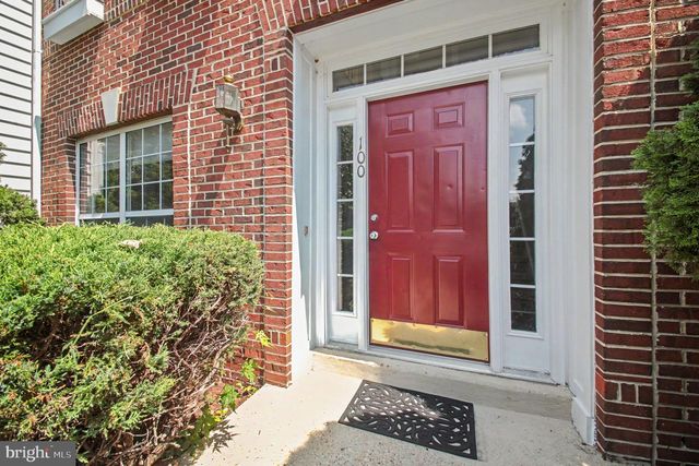 100 MEADOWS LN, Alexandria, VA 22304