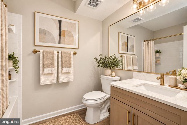 100 MEADOWS LN, Alexandria, VA 22304