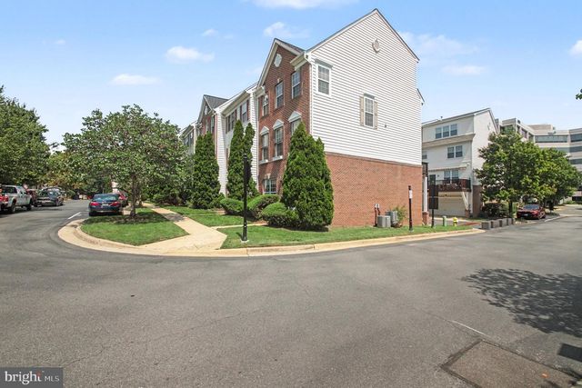 100 MEADOWS LN, Alexandria, VA 22304