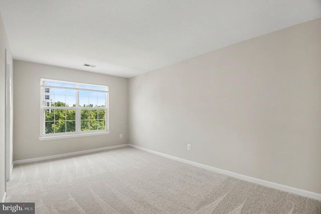 100 MEADOWS LN, Alexandria, VA 22304