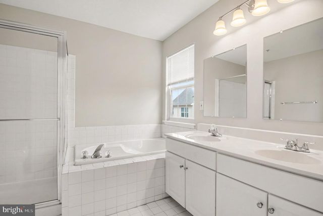 100 MEADOWS LN, Alexandria, VA 22304