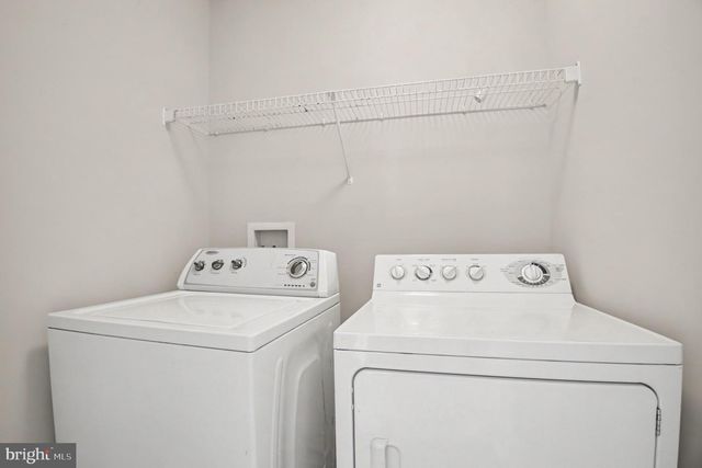 100 MEADOWS LN, Alexandria, VA 22304
