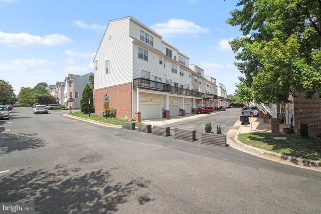 100 MEADOWS LN, Alexandria, VA 22304