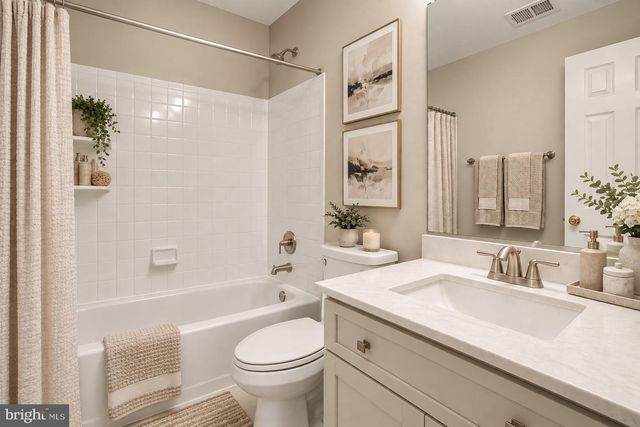 100 MEADOWS LN, Alexandria, VA 22304