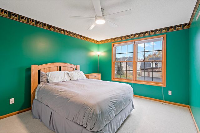 886 Oak Court, Eagan, MN 55123