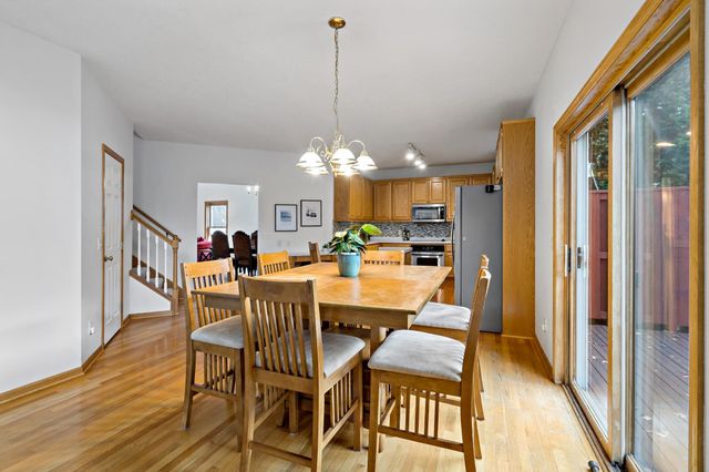 886 Oak Court, Eagan, MN 55123