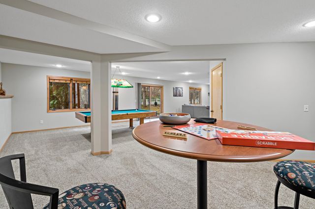 886 Oak Court, Eagan, MN 55123