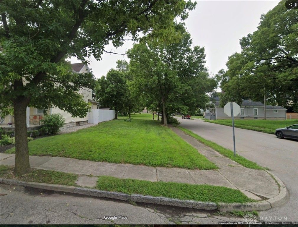 42 Lawn Street, Dayton, OH 45405