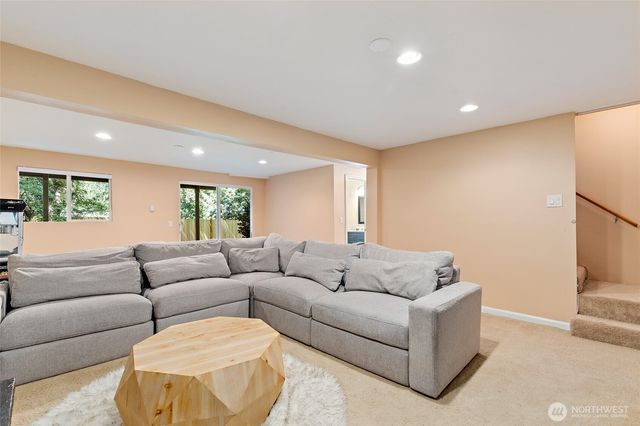 14622 57th Place W, Edmonds, WA 98026