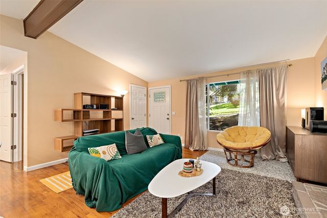 14622 57th Place W, Edmonds, WA 98026