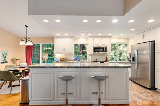 14622 57th Place W, Edmonds, WA 98026