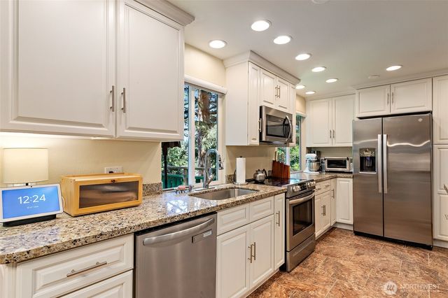 14622 57th Place W, Edmonds, WA 98026