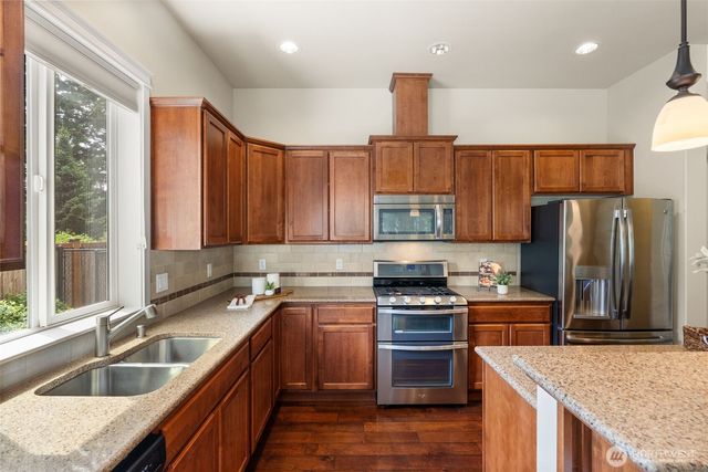 2843 South Bay Road NE, Olympia, WA 98506