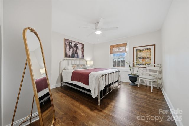 524 Hibriten Drive SE, Lenoir, NC 28645