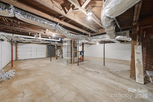 524 Hibriten Drive SE, Lenoir, NC 28645