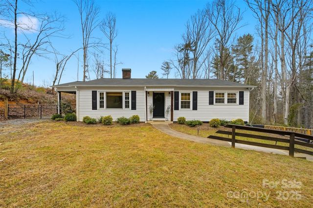 524 Hibriten Drive SE, Lenoir, NC 28645