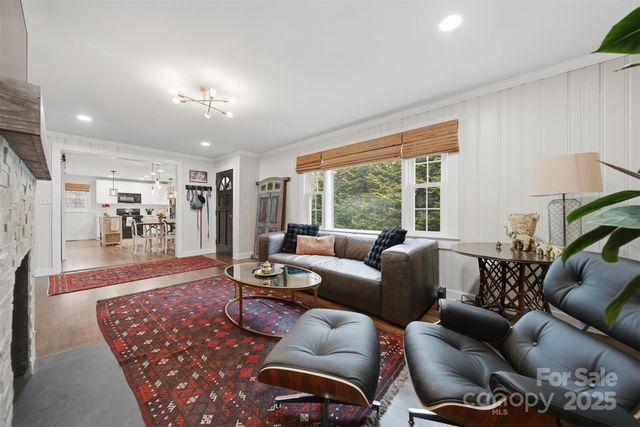 524 Hibriten Drive SE, Lenoir, NC 28645