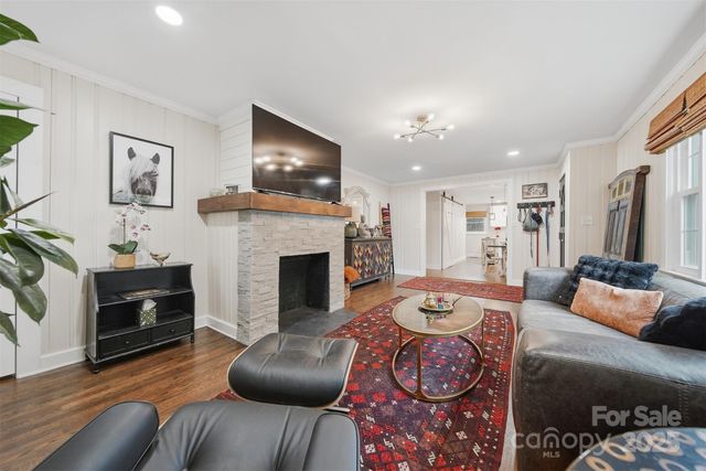 524 Hibriten Drive SE, Lenoir, NC 28645