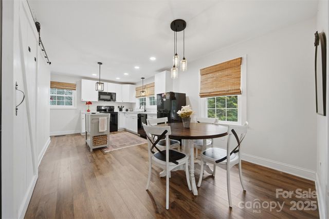 524 Hibriten Drive SE, Lenoir, NC 28645