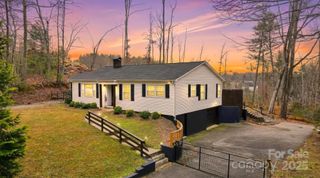 524 Hibriten Drive SE, Lenoir, NC 28645