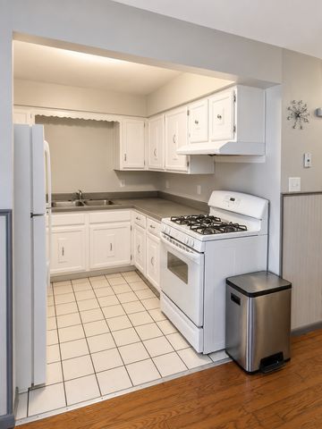 3640 W 119th Street 302, Alsip, IL 60803