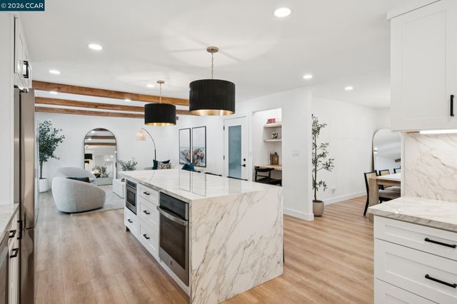 1760 Saint Helena Dr, Danville, CA 94526