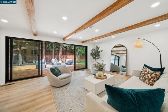 1760 Saint Helena Dr, Danville, CA 94526