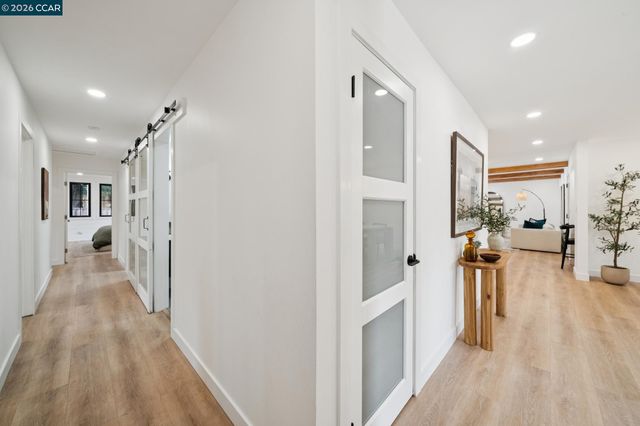 1760 Saint Helena Dr, Danville, CA 94526