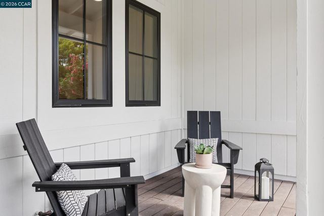 1760 Saint Helena Dr, Danville, CA 94526