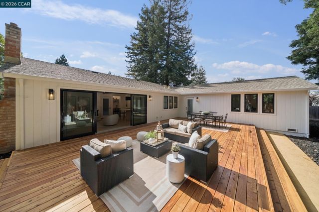 1760 Saint Helena Dr, Danville, CA 94526