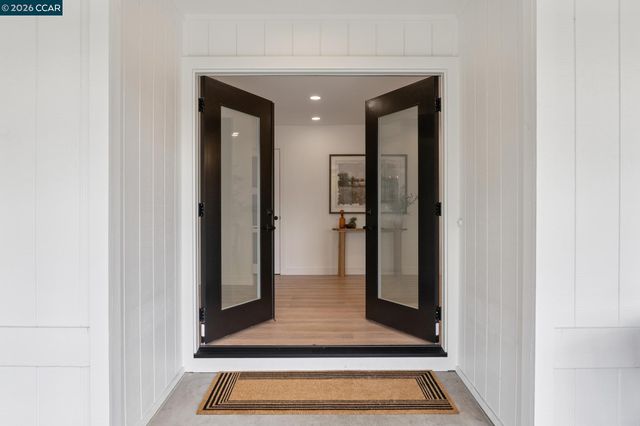 1760 Saint Helena Dr, Danville, CA 94526