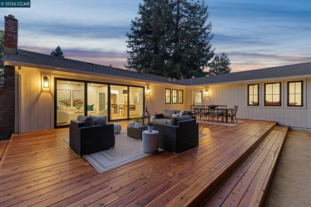 1760 Saint Helena Dr, Danville, CA 94526