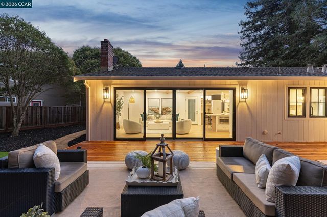 1760 Saint Helena Dr, Danville, CA 94526