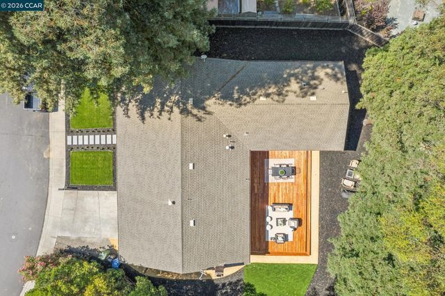 1760 Saint Helena Dr, Danville, CA 94526
