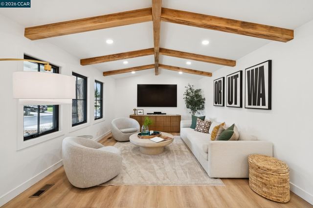 1760 Saint Helena Dr, Danville, CA 94526
