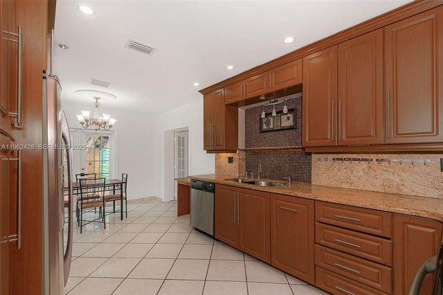 11941 SW 178th Ter, Miami, FL 33177