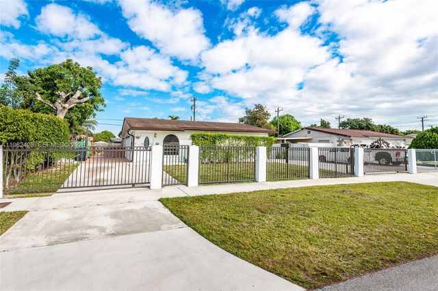 11941 SW 178th Ter, Miami, FL 33177