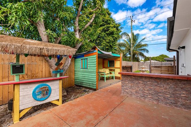 11941 SW 178th Ter, Miami, FL 33177